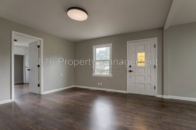 Foto del edificio - 429 NE 87th St