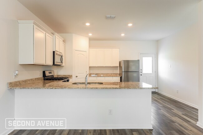 Building Photo - 10907 Lafayette Lp