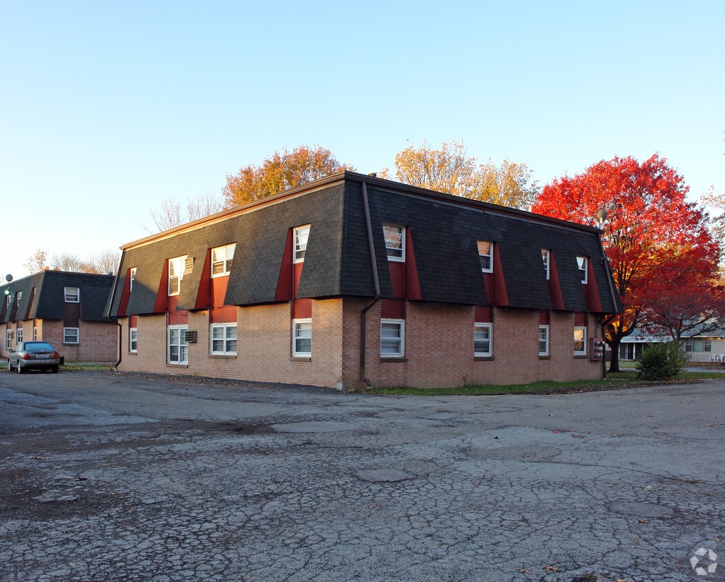Building Photo - 5021 Aravesta Ave