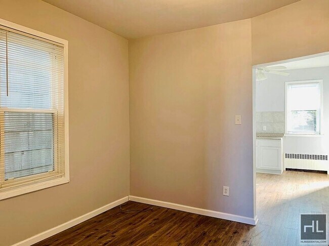 Building Photo - 58 AVENUE