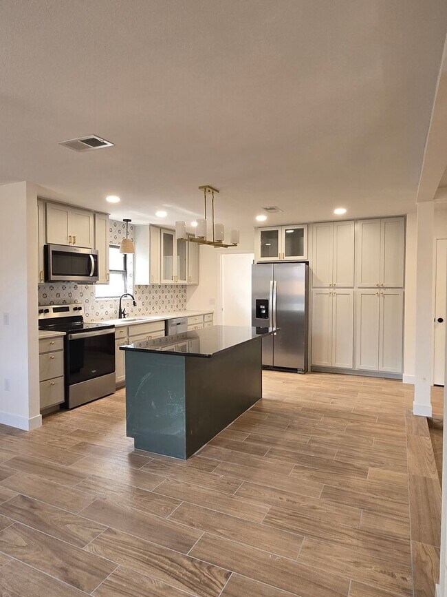 Foto del edificio - 2128 Castle Ct
