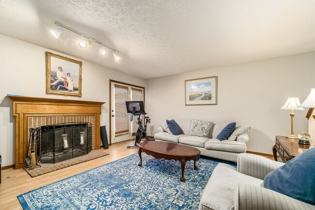 Building Photo - 4845 Dierker Rd