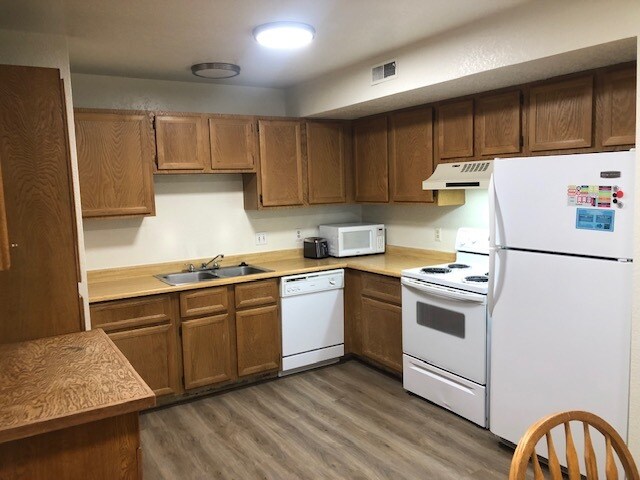 Foto del edificio - 80 W 880 N