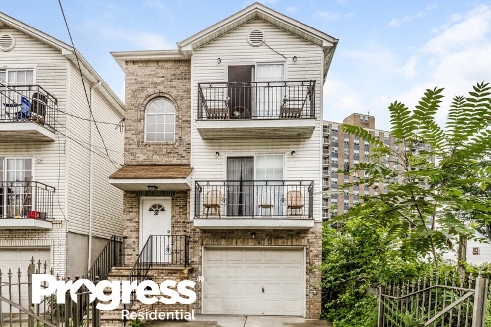 Foto principal - 26 Hanford St