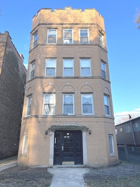 Foto del edificio - 7333 N Damen Ave