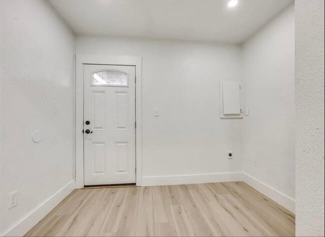 Foto del edificio - 2115 N Kate Ave