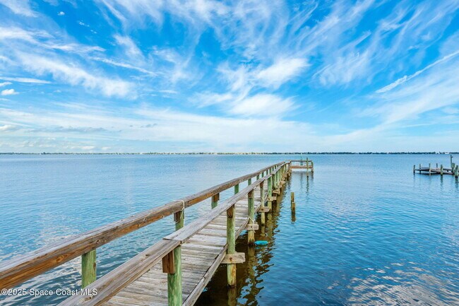 Building Photo - 2189 Pineapple Ave