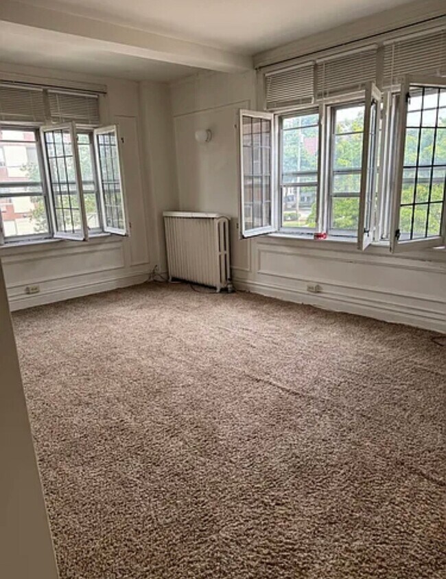 Foto del edificio - 2218 N Summit Ave
