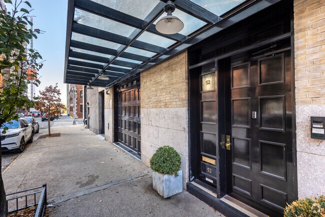 427 Washington St - Manhattan NY (Entrance) - Tribeca Tower Inc.