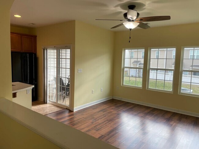 Building Photo - 2161 Shady Pond Dr