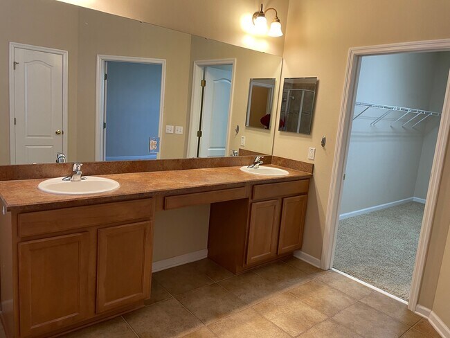 Foto del edificio - 6 Prince Patric Ln