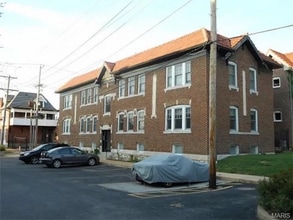 Building Photo - 536 Rosedale Ave