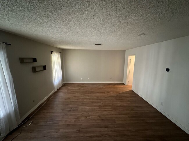 Building Photo - 3969 Visby Ln