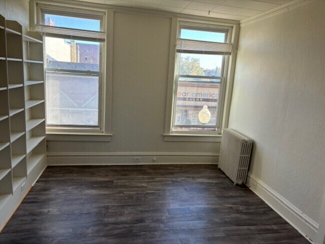 Foto del edificio - 110 Pine St