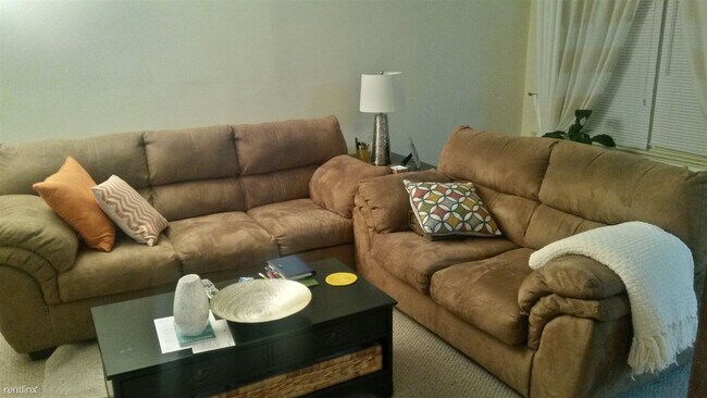Foto del edificio - 1 br, 1 bath Condo - 100 Myrtle Ave