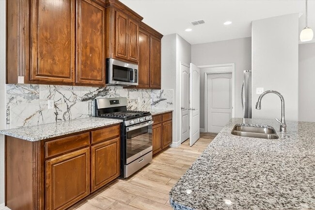 Foto del edificio - 2214 Cuarzo Dr