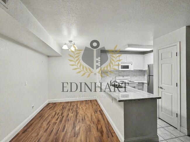 Foto del edificio - 2909 Huntington Blvd