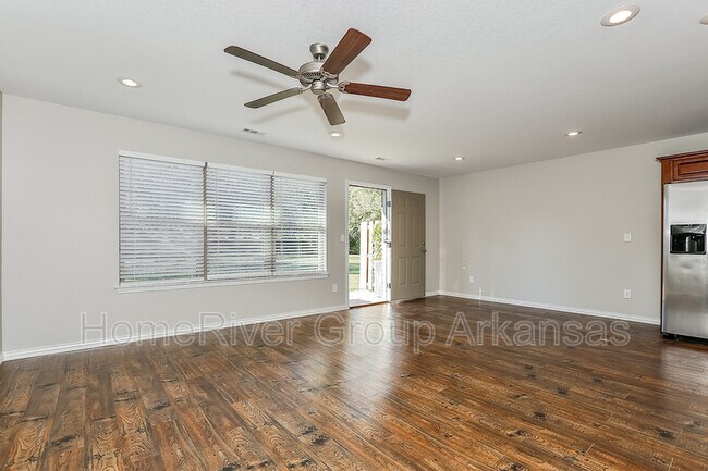 Building Photo - 311 E Thurman St
