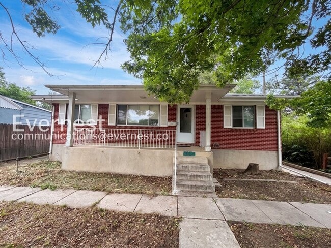 Building Photo - 2205 N Royer St