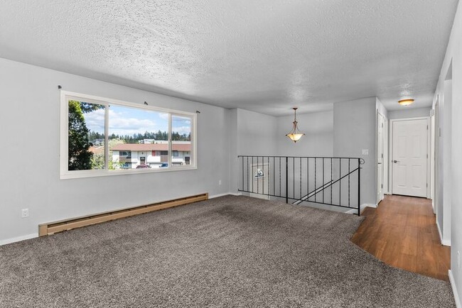 Building Photo - 2715 N Whipple Ct