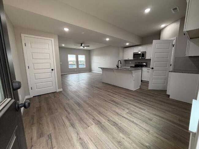 Foto del edificio - 939 Holstein Ln