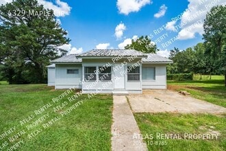 Building Photo - 4329 Maple Cir