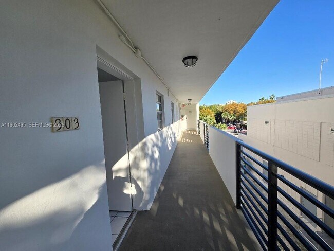 Foto del edificio - 631 Jefferson Ave