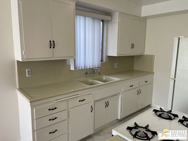 Foto del edificio - 1243 26th St