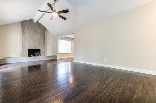 Building Photo - 6607 Capriola Dr