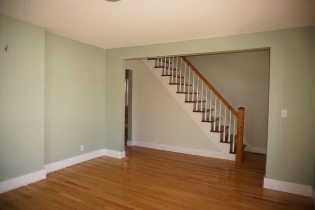 Building Photo - 7 Badger St