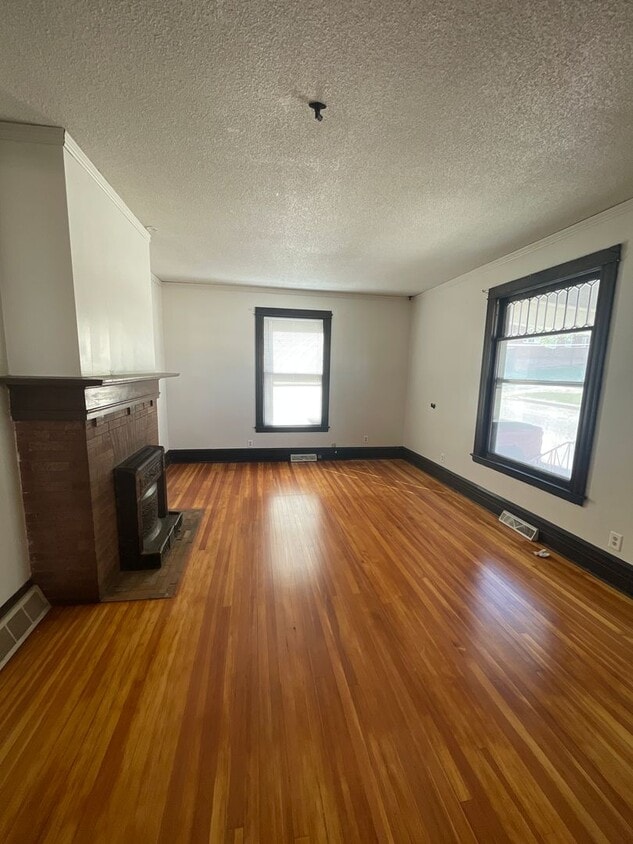 Coming soon! Historic 4-Bedroom Home on Gl... - Coming soon! Historic 4-Bedroom Home on Gl...