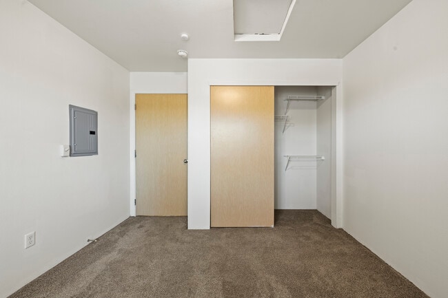 Building Photo - Heron Creek Apartments