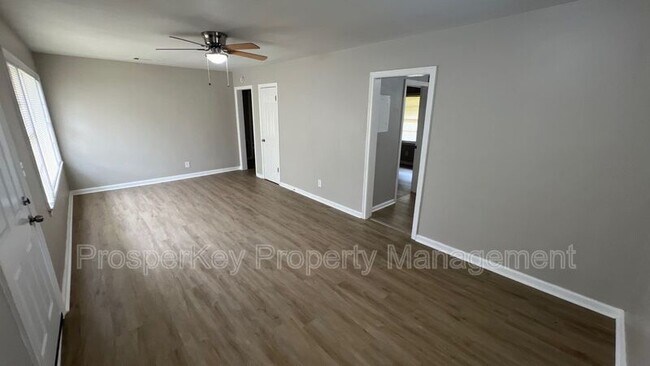 Foto del edificio - 4244 Murrelle St