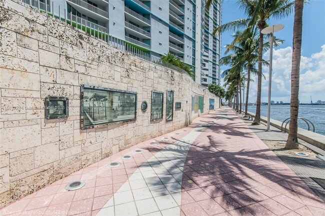 Photo - 325 S Biscayne Blvd Apartment