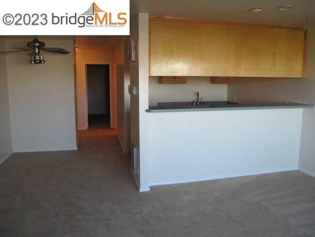 Building Photo - 1 Embarcadero-