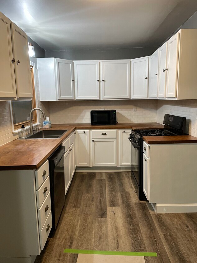Foto principal - 136 S Clark St
