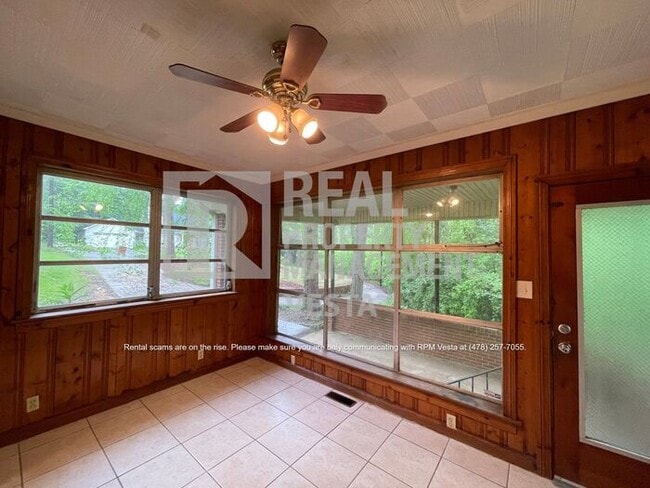 Building Photo - Centrally Located with Wooded, Secluded Lot