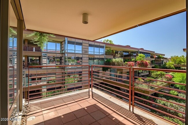 Building Photo - 7131 E Rancho Vista Dr
