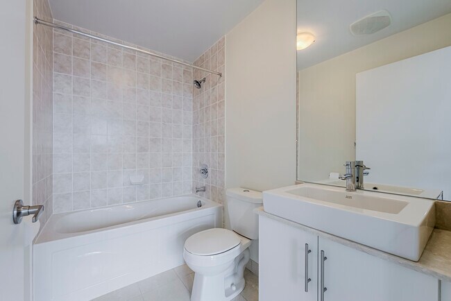 Photo du bâtiment - 55-3155 Bremner Blvd