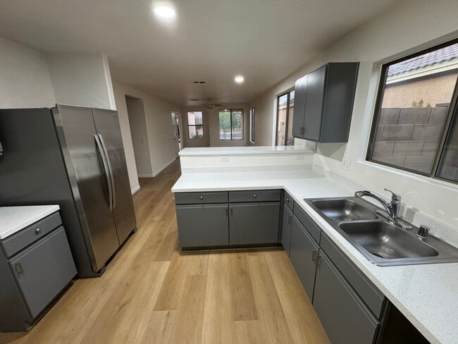 Building Photo - 11361 W Loma Blanca Dr