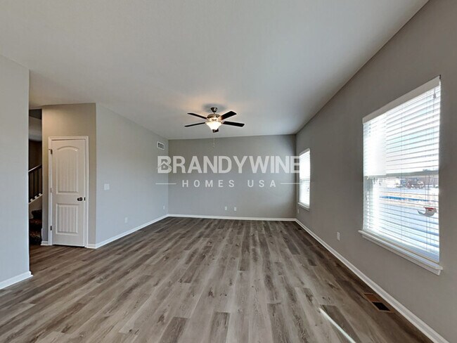Foto del edificio - $500 OFF!!