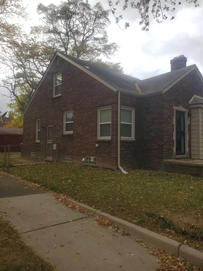 Building Photo - 8059 Middlepoint St