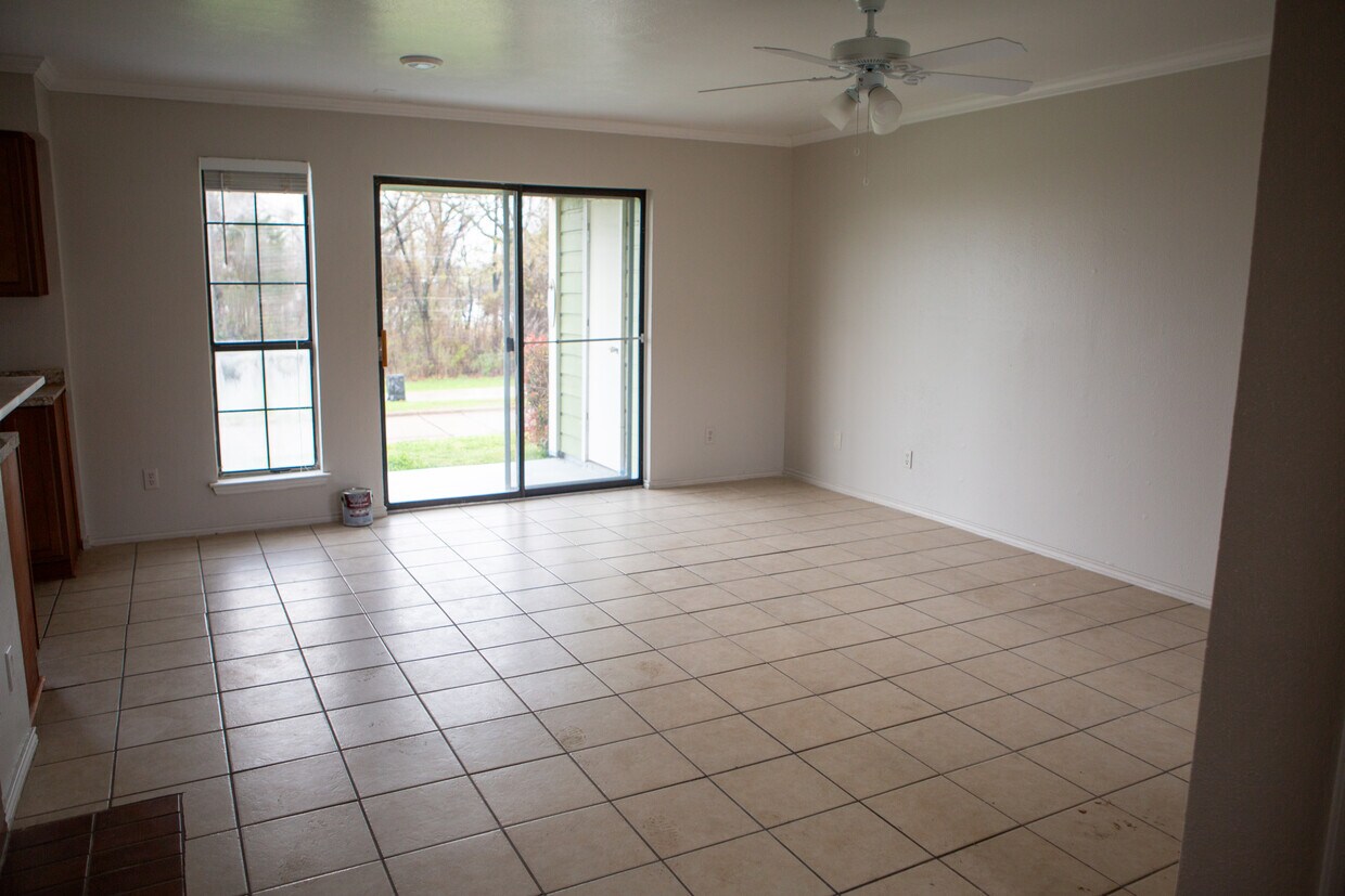 Foto principal - 5809 Lake Hubbard Pkwy
