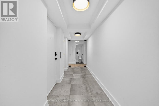 Photo du bâtiment - PH 3 - 409 BLOOR STREET E