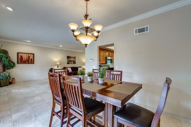 Foto del edificio - 15635 N 60th St