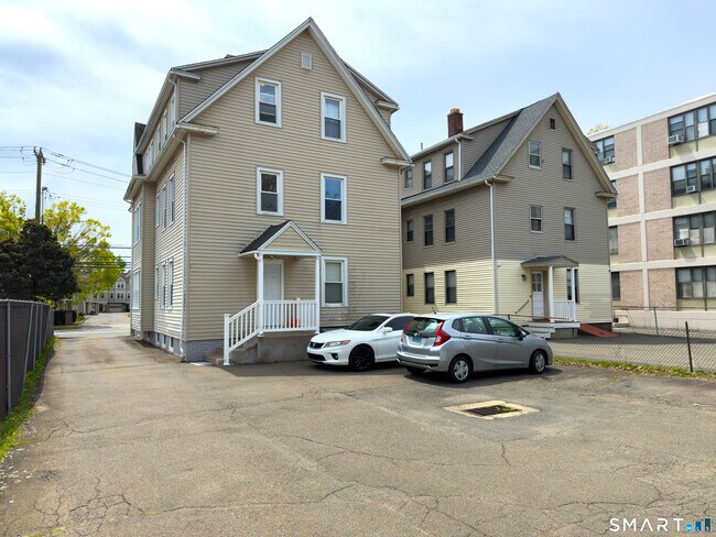 Foto del edificio - 1005 Whalley Ave