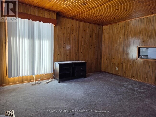 Building Photo - 136 Wharf St