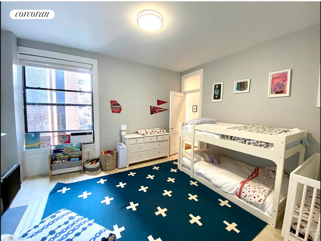 Foto principal - 208 W 83rd St