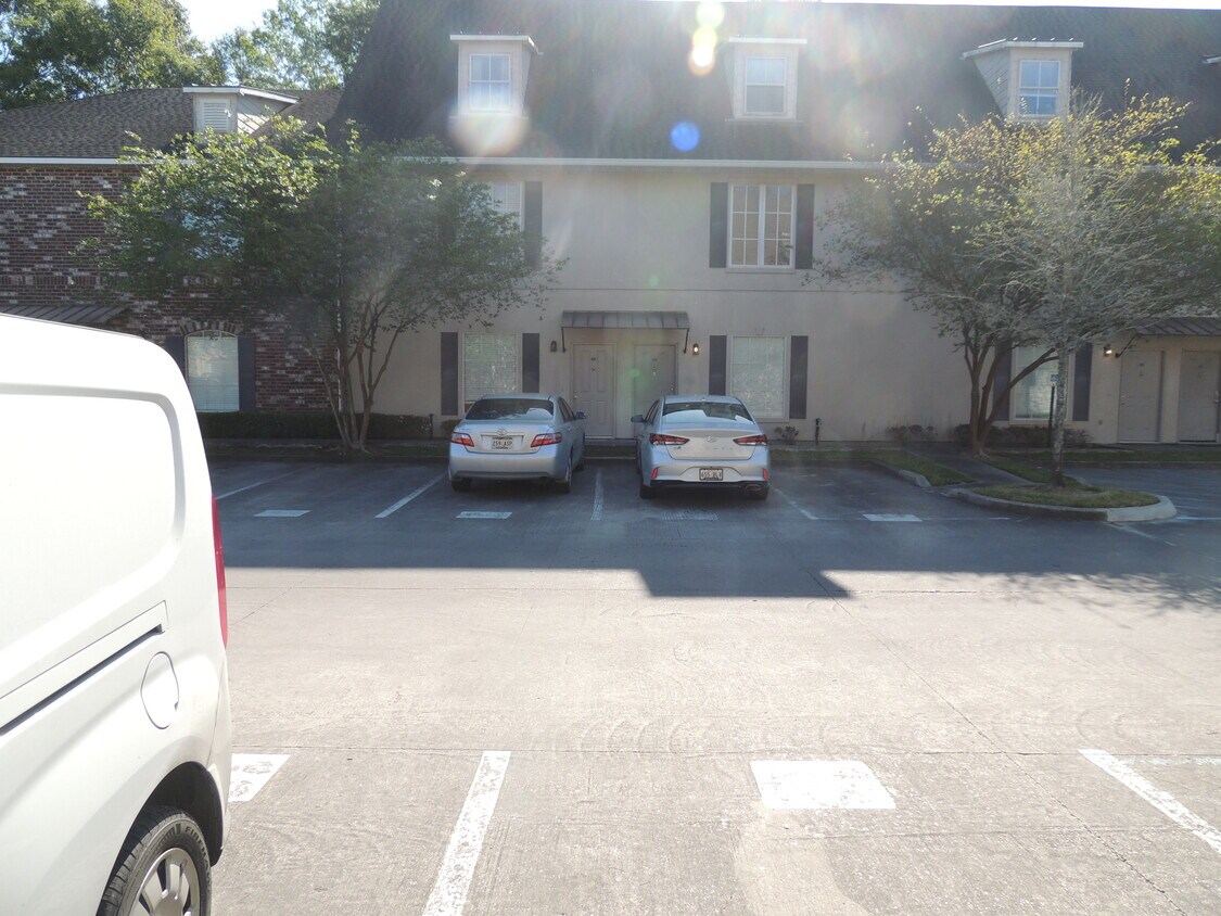 2405 Brightside Dr, Baton Rouge, LA 70820 Condo for Rent in Baton