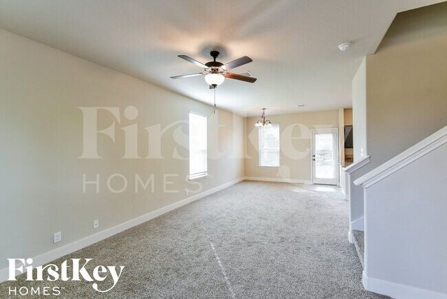 Building Photo - 6518 Woodstock Dr
